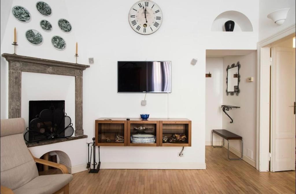 Joivy Classic Flat Near Basilica Di Sant'Ambrogio Διαμέρισμα Μιλάνο Εξωτερικό φωτογραφία