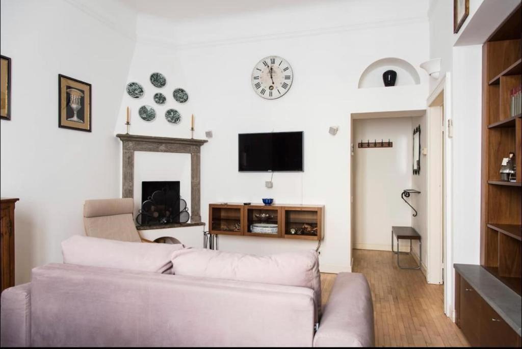 Joivy Classic Flat Near Basilica Di Sant'Ambrogio Διαμέρισμα Μιλάνο Εξωτερικό φωτογραφία